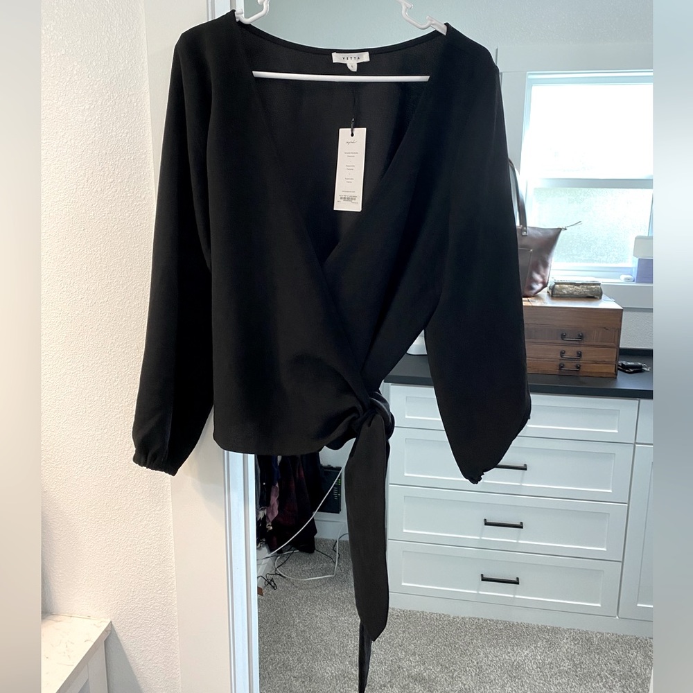 Vetta Capsule Wrap Blouse
